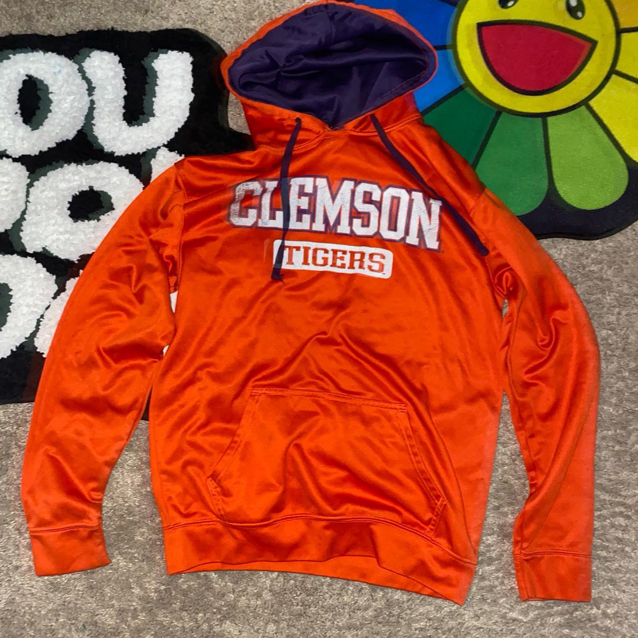 item listed by desgetspape