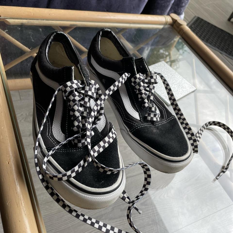 Black checkered vans laces sale