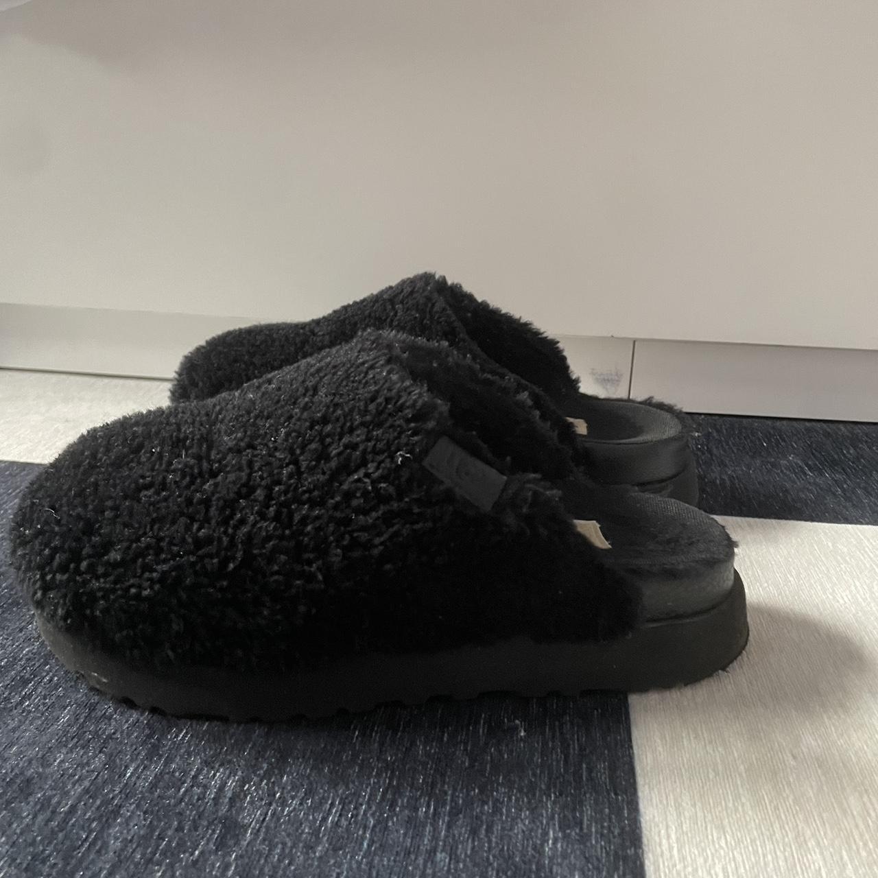 Ugg Sherpa platform shoes! Black & size 7. - Depop