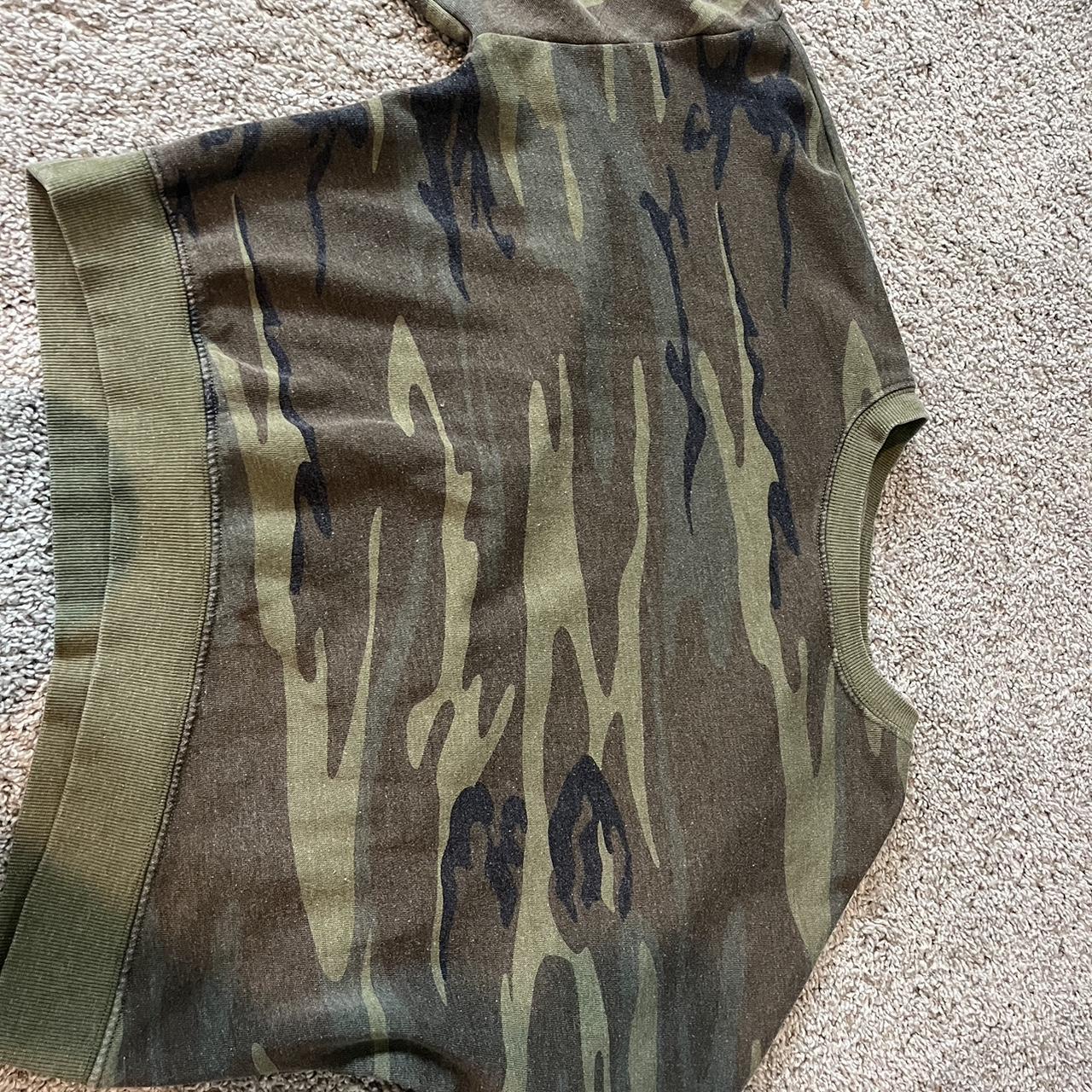 Z supply cropped camo sweatshirt Worn a few