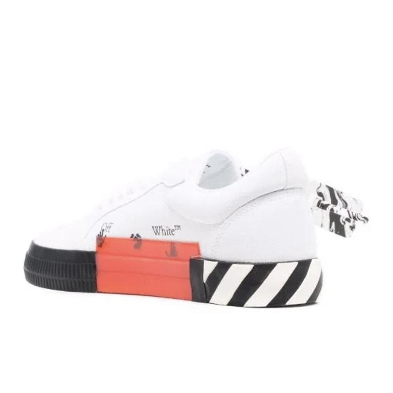 Off White Arrows Low Vulcanized trainers - White /... - Depop