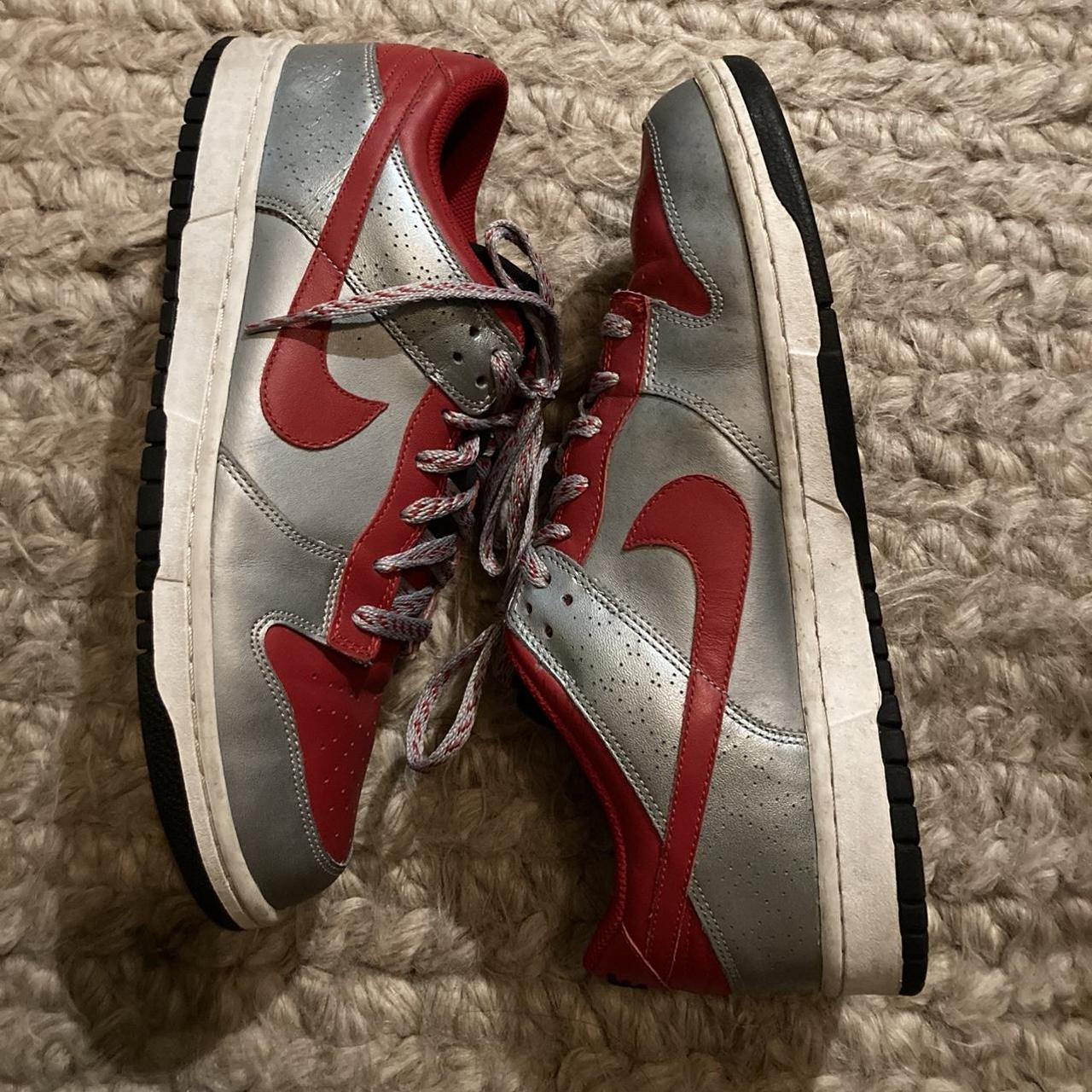 dunk low red grey