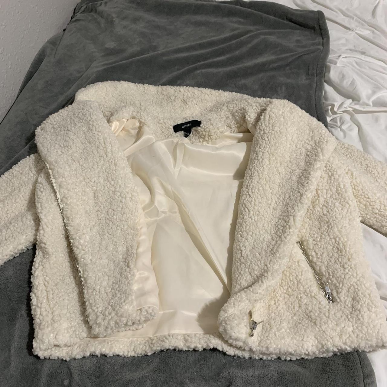 Fluffy jacket forever clearance 21