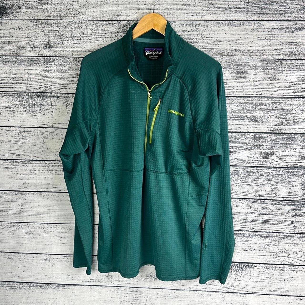 Green patagonia online sweatshirt