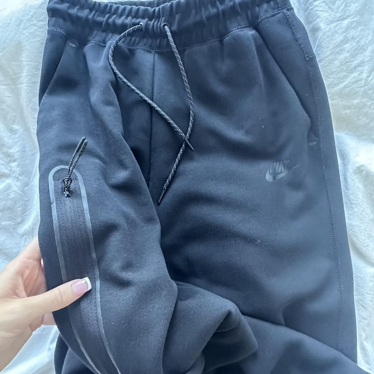 ladies nike tech fleece pants
