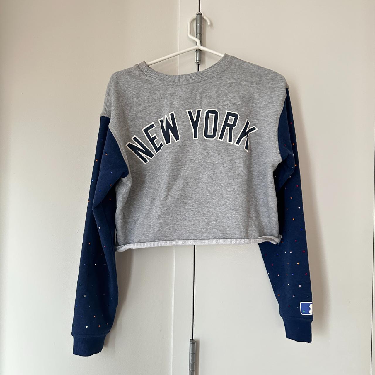 Yankees Colorblock Raw Hem Gems Cropped Crew in Navy