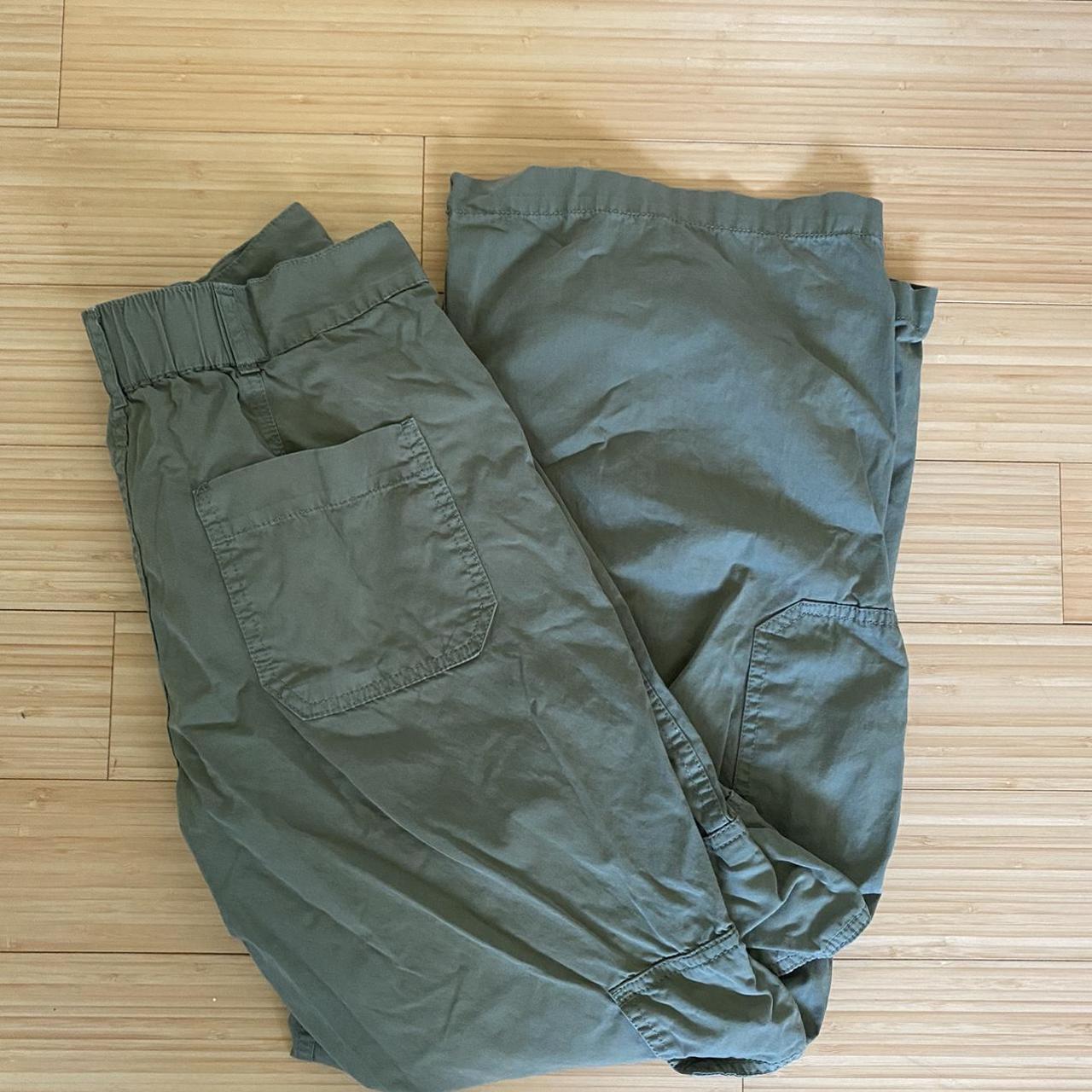 Urban Outfitters Women's Green Bottoms | Depop