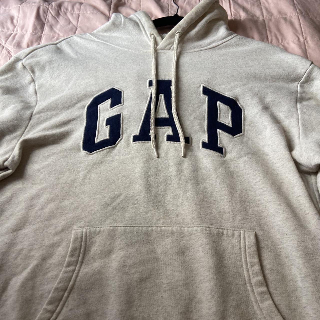 Gap best sale cream hoodie