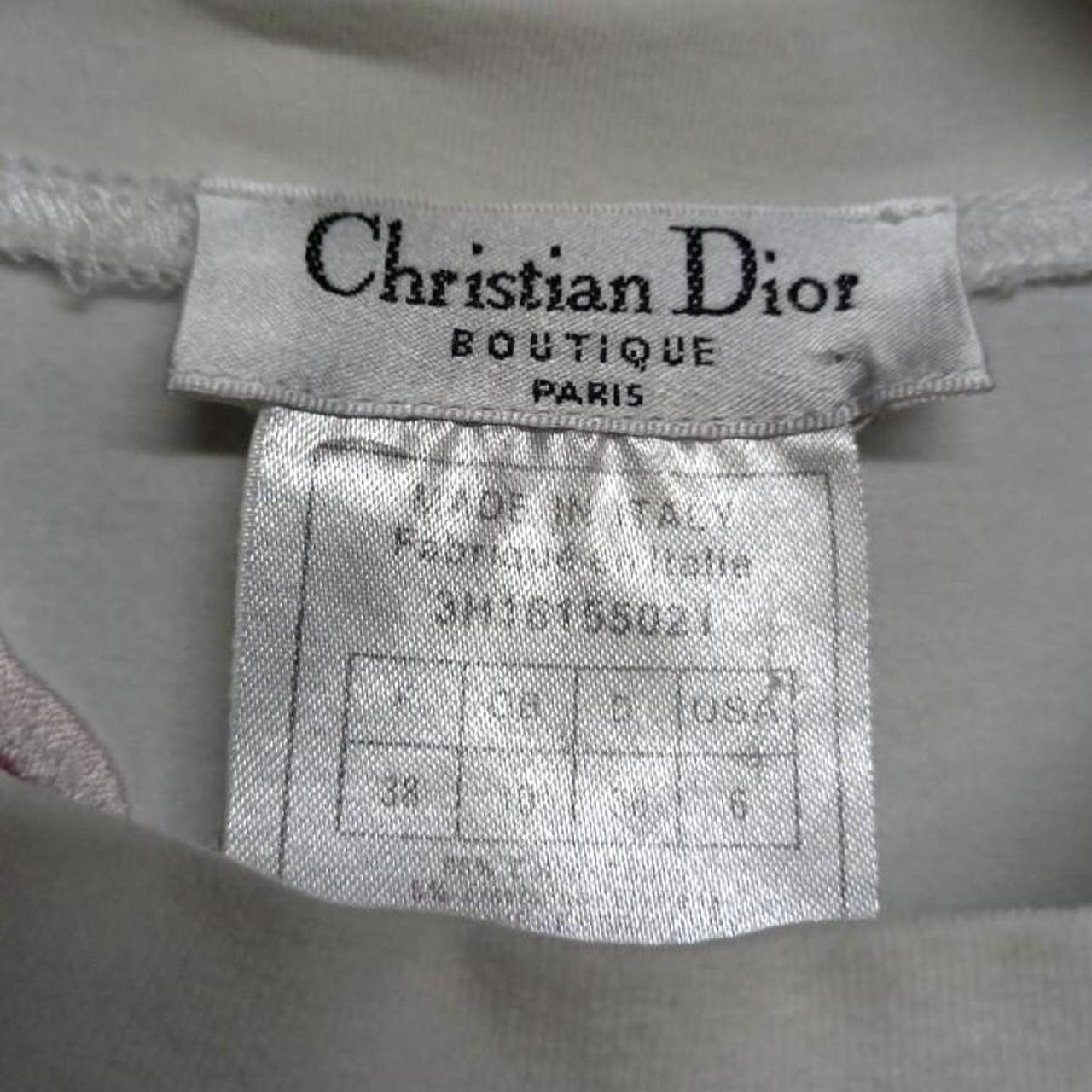 DIOR ADIORABLE EMBROIDERED T-SHIRT FLORAL SÚPER - Depop