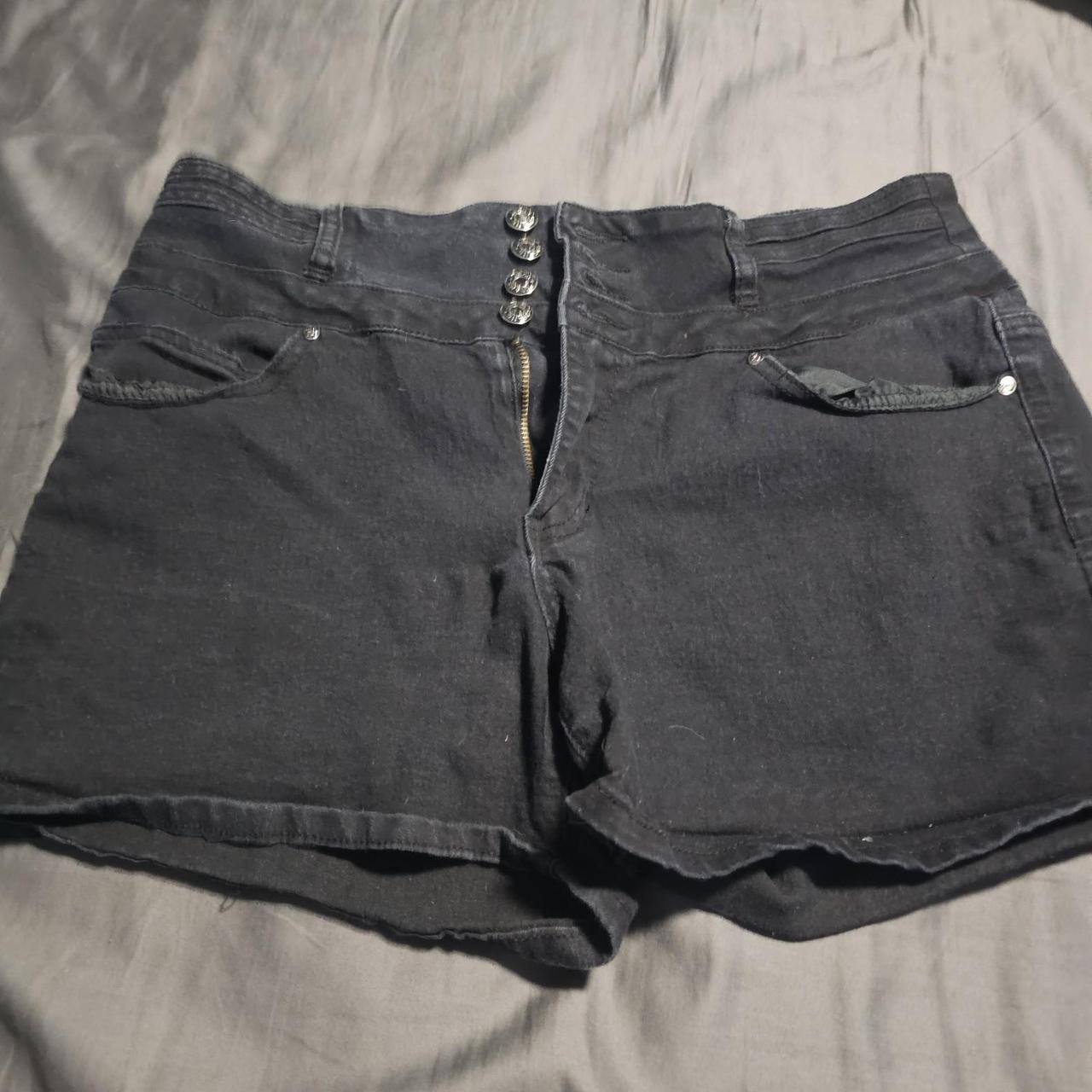 item listed by shanlsharee
