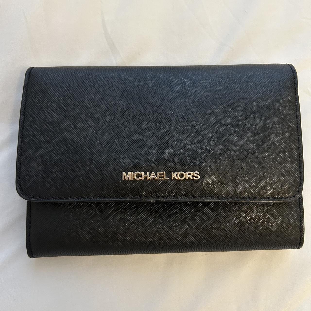 Michael Kors Black Wallet super cute black