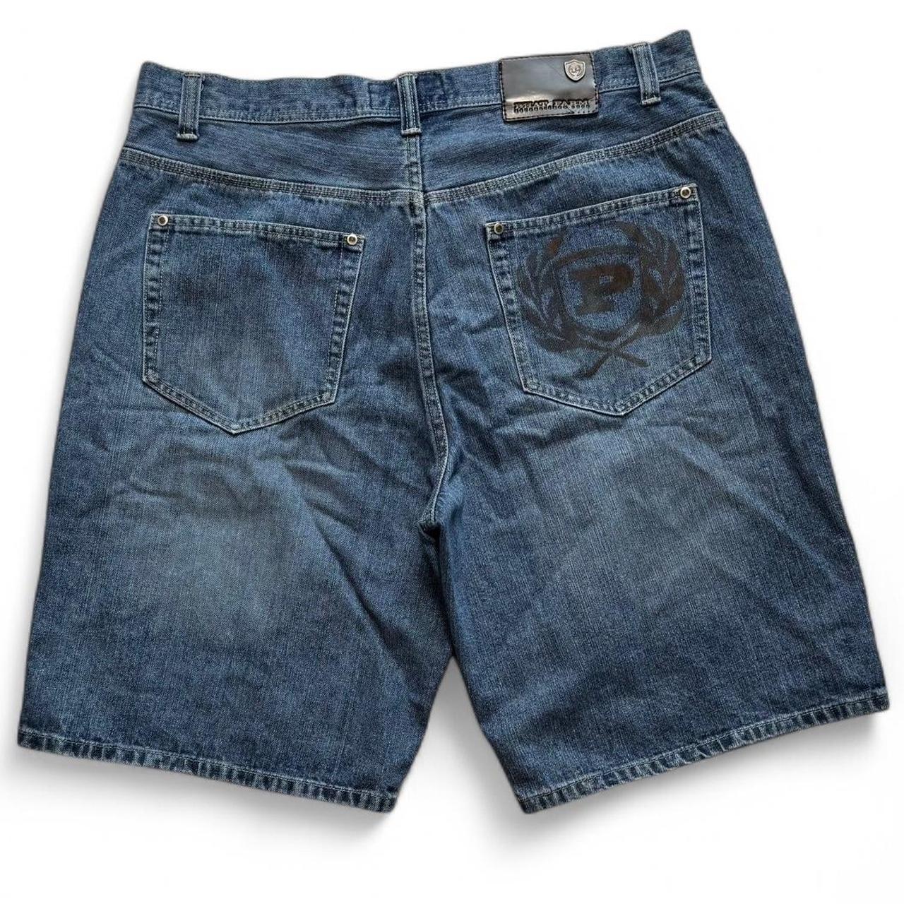 item listed by dames_dolla_thrift