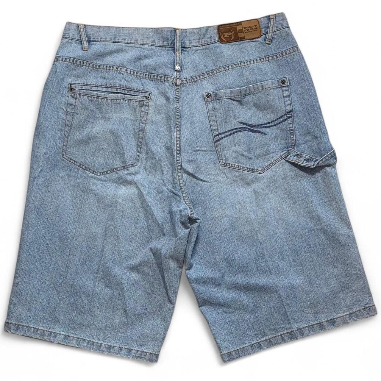 item listed by dames_dolla_thrift
