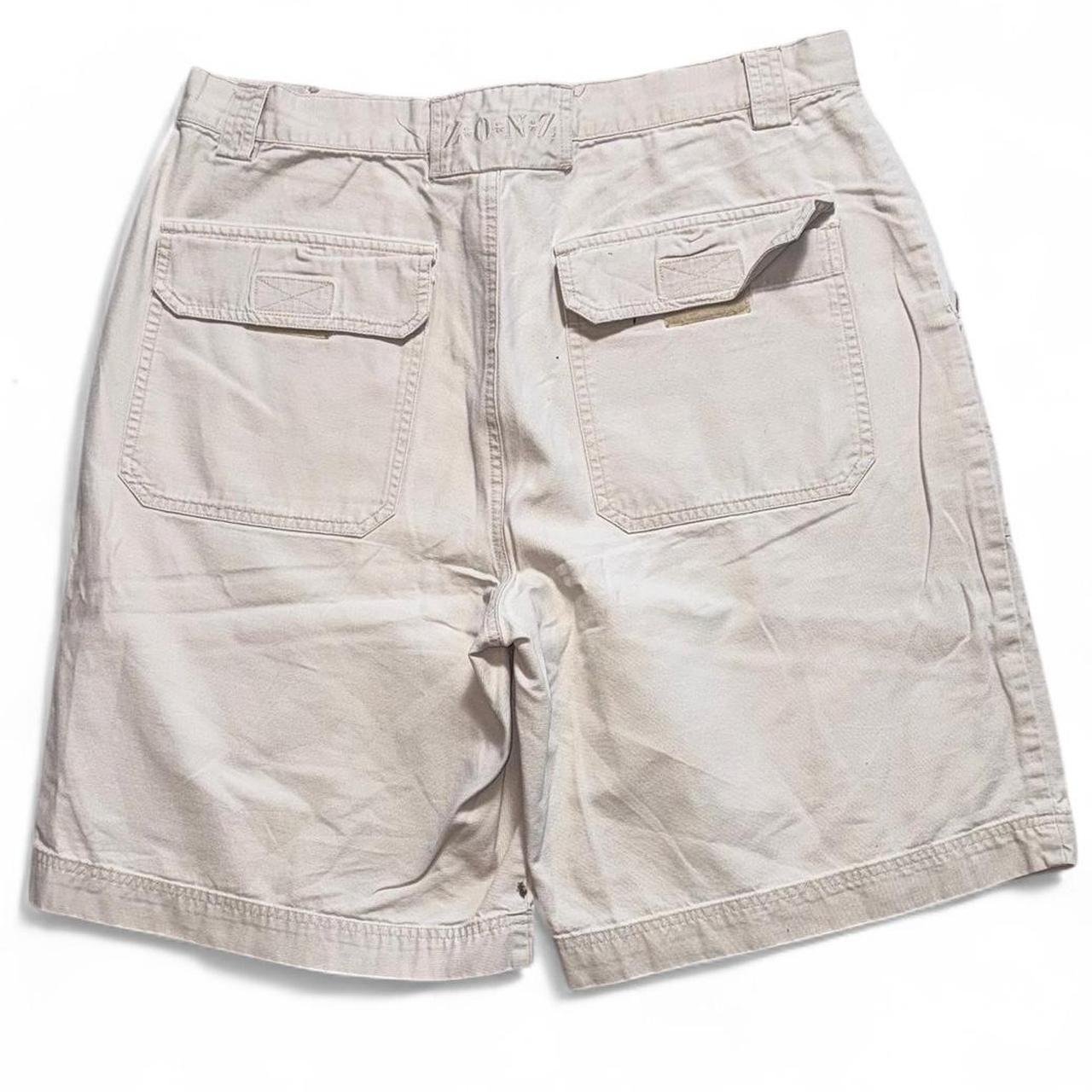 item listed by dames_dolla_thrift