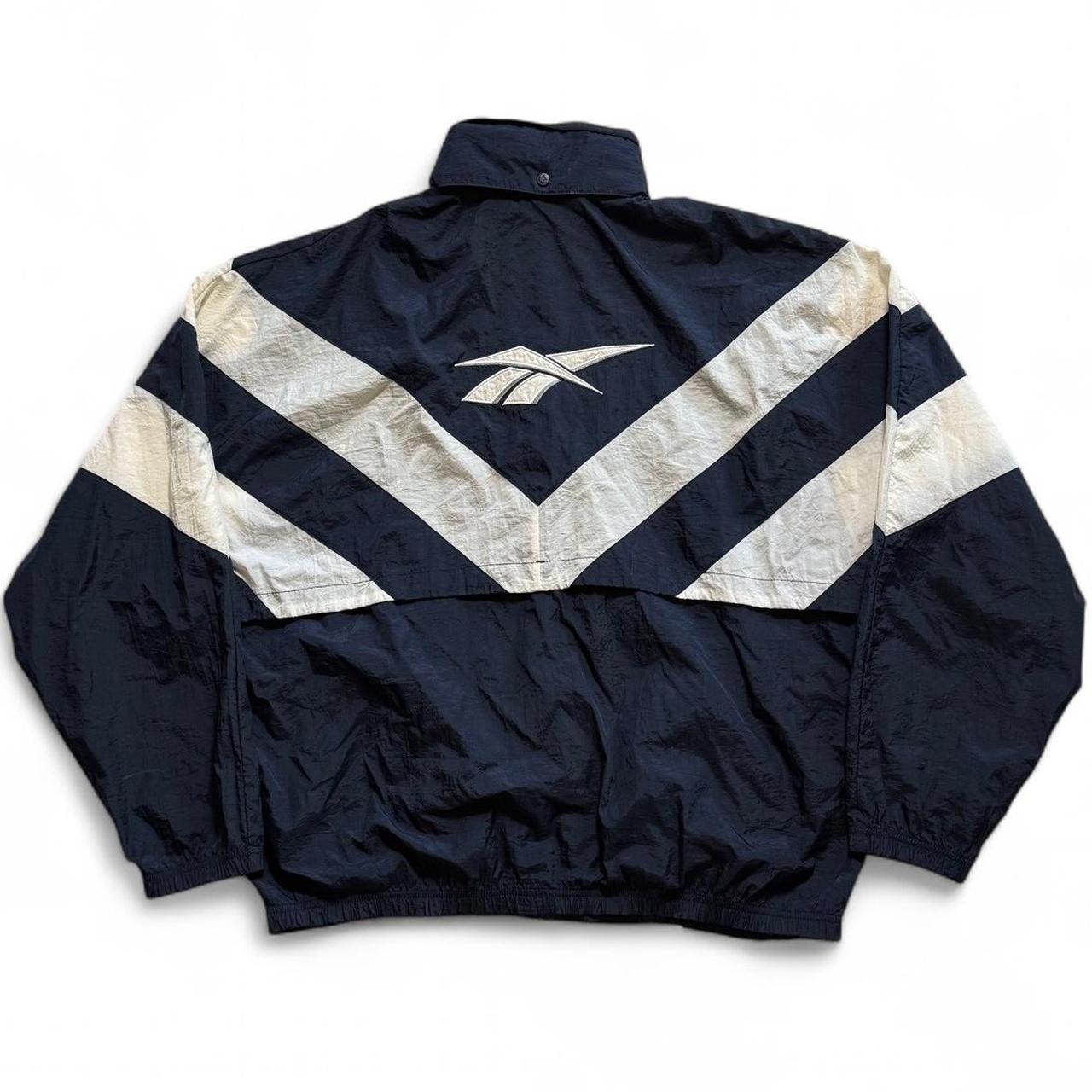 item listed by dames_dolla_thrift