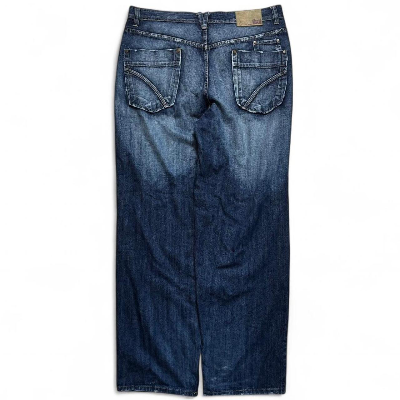 item listed by dames_dolla_thrift