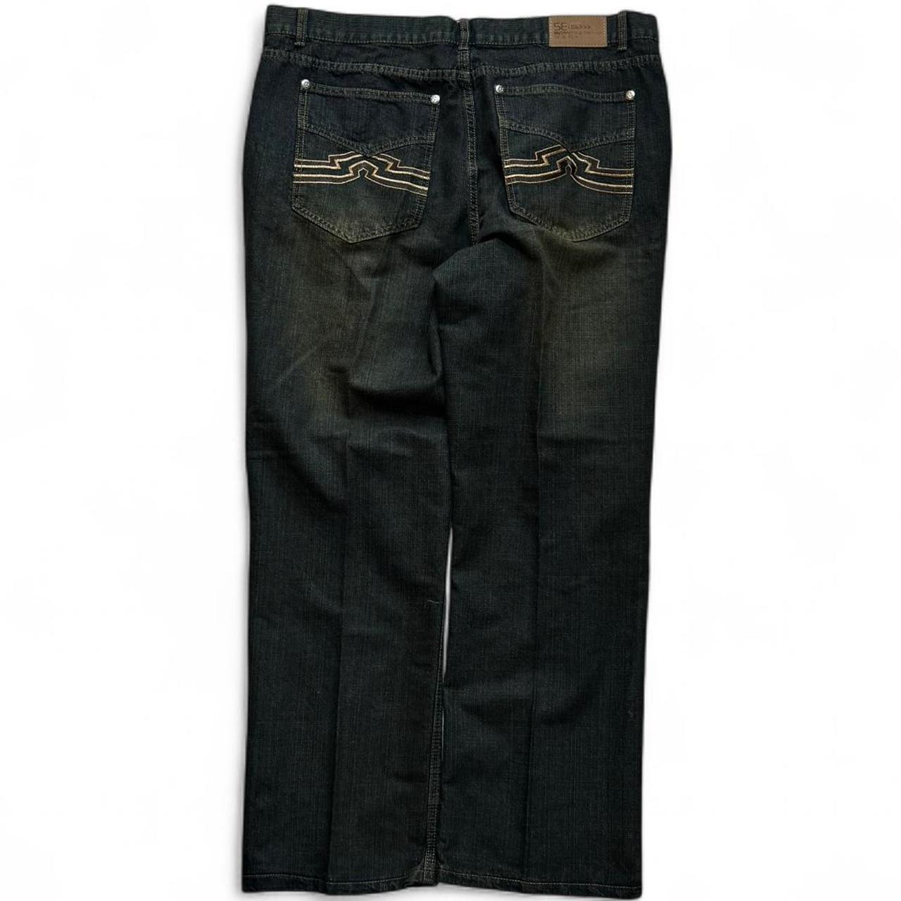 item listed by dames_dolla_thrift