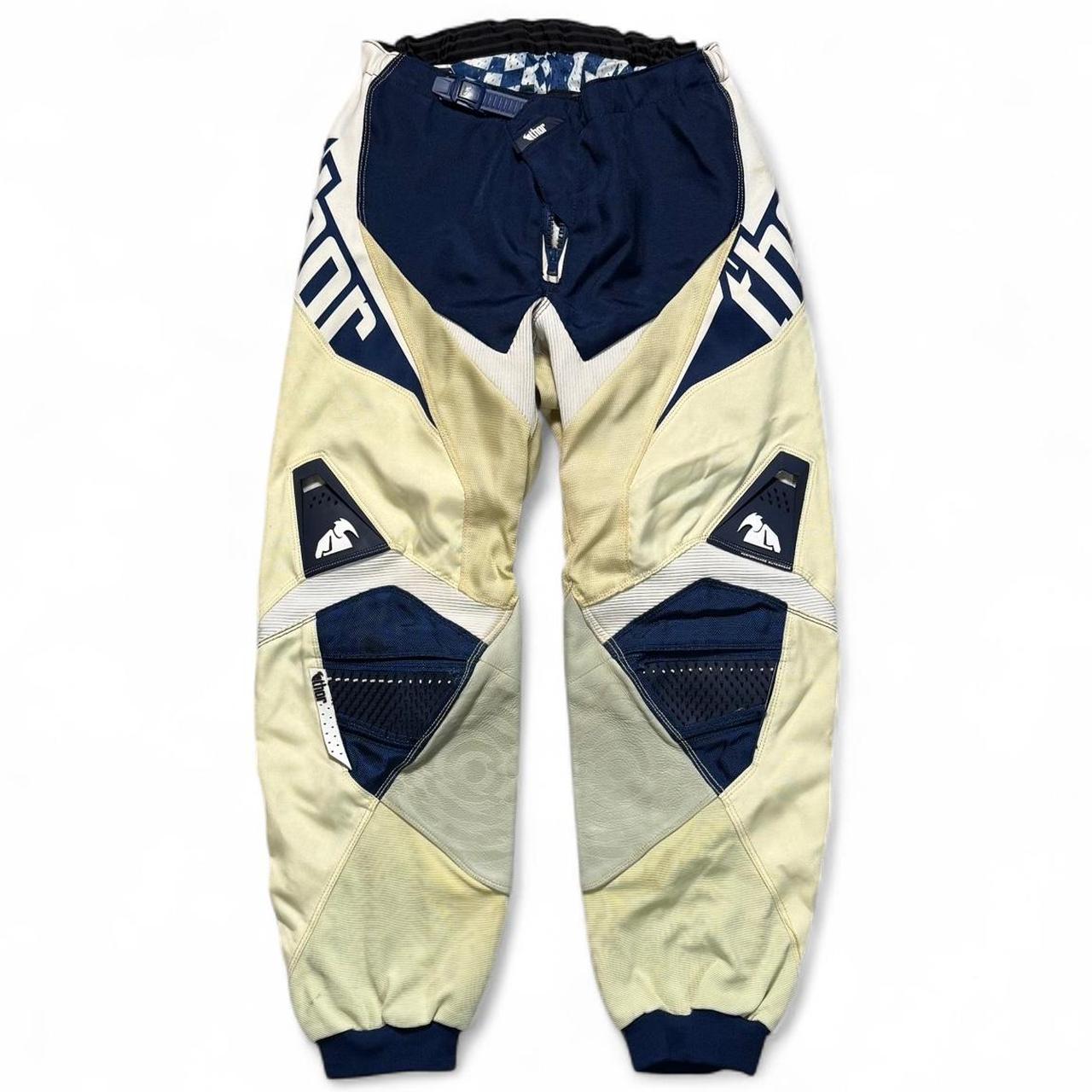 item listed by dames_dolla_thrift