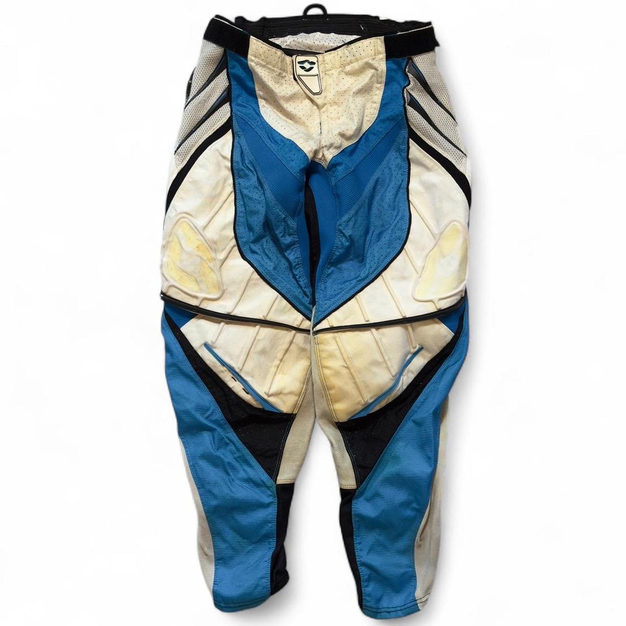 item listed by dames_dolla_thrift