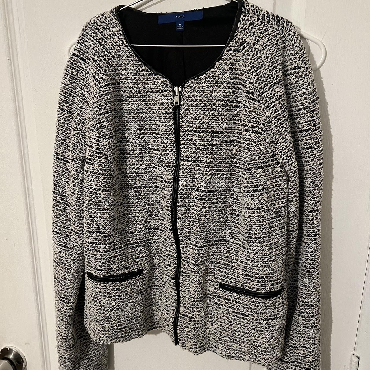 kohl’s apt 9 sweater, size M - Depop