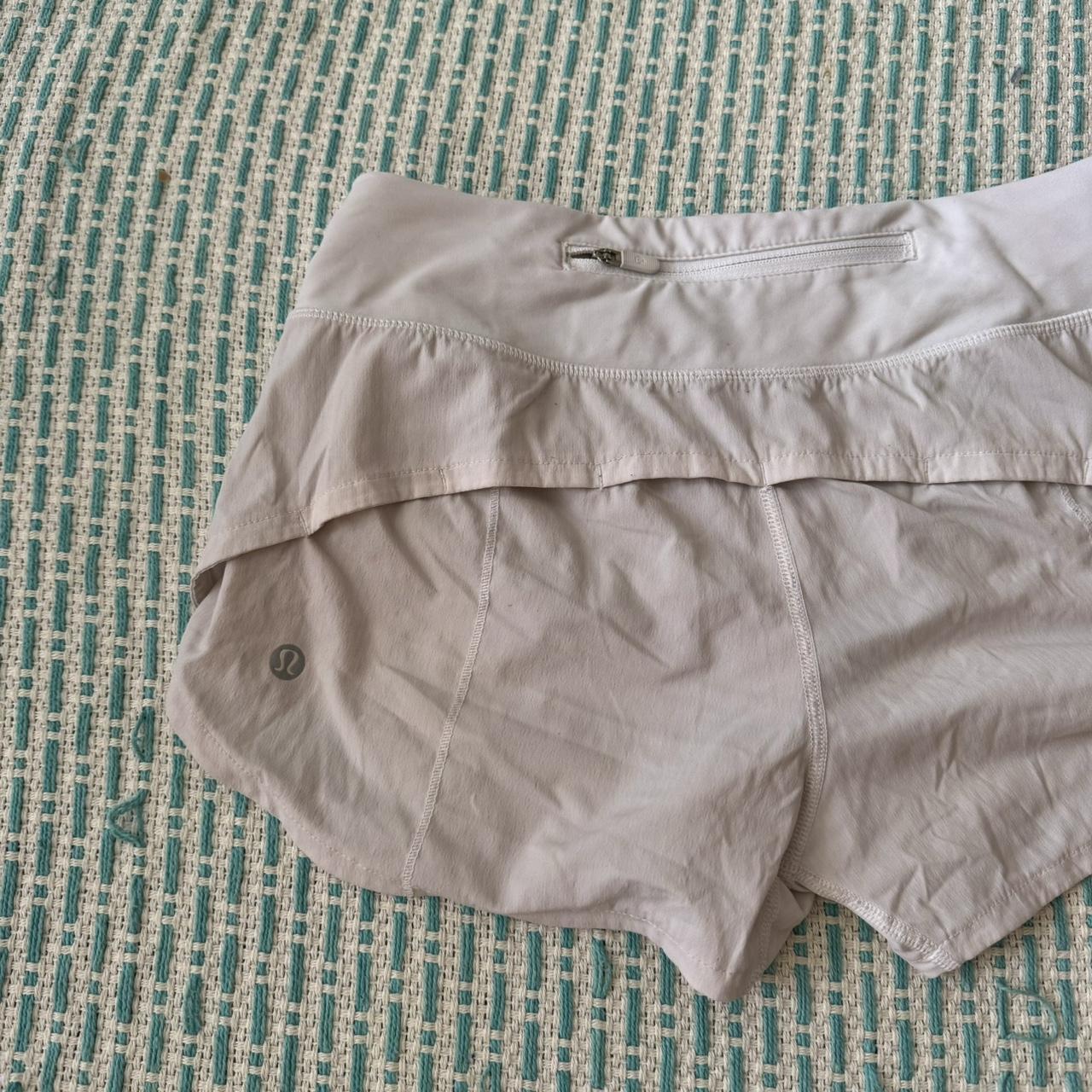 Size 4 lululemon 4' inseam running shorts Pocket in - Depop