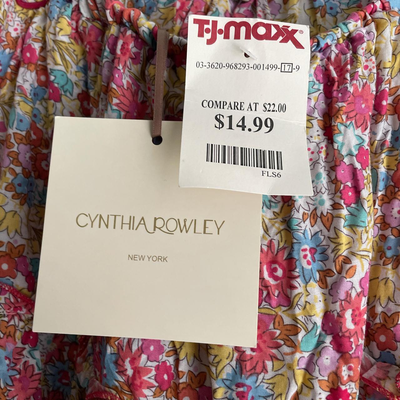 Floral TJ Maxx brand skirt Size: small Never worn Depop