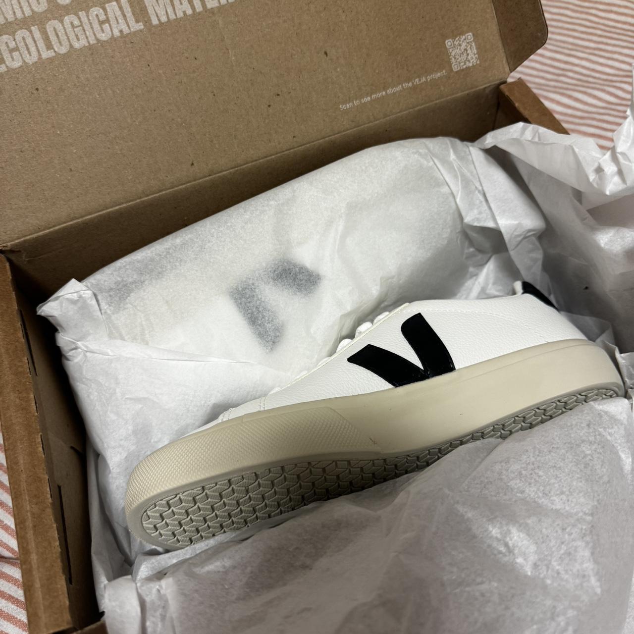 item listed by esme0521