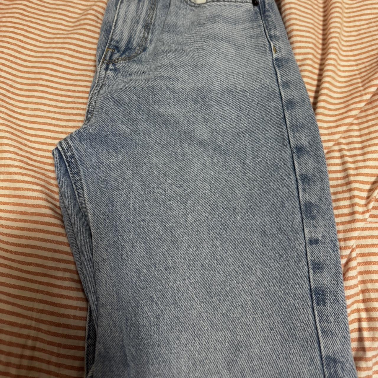 item listed by esme0521