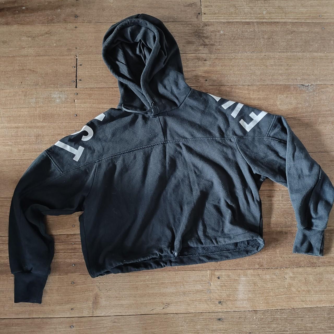 Everlast black cropped hoodie Super comfy Depop