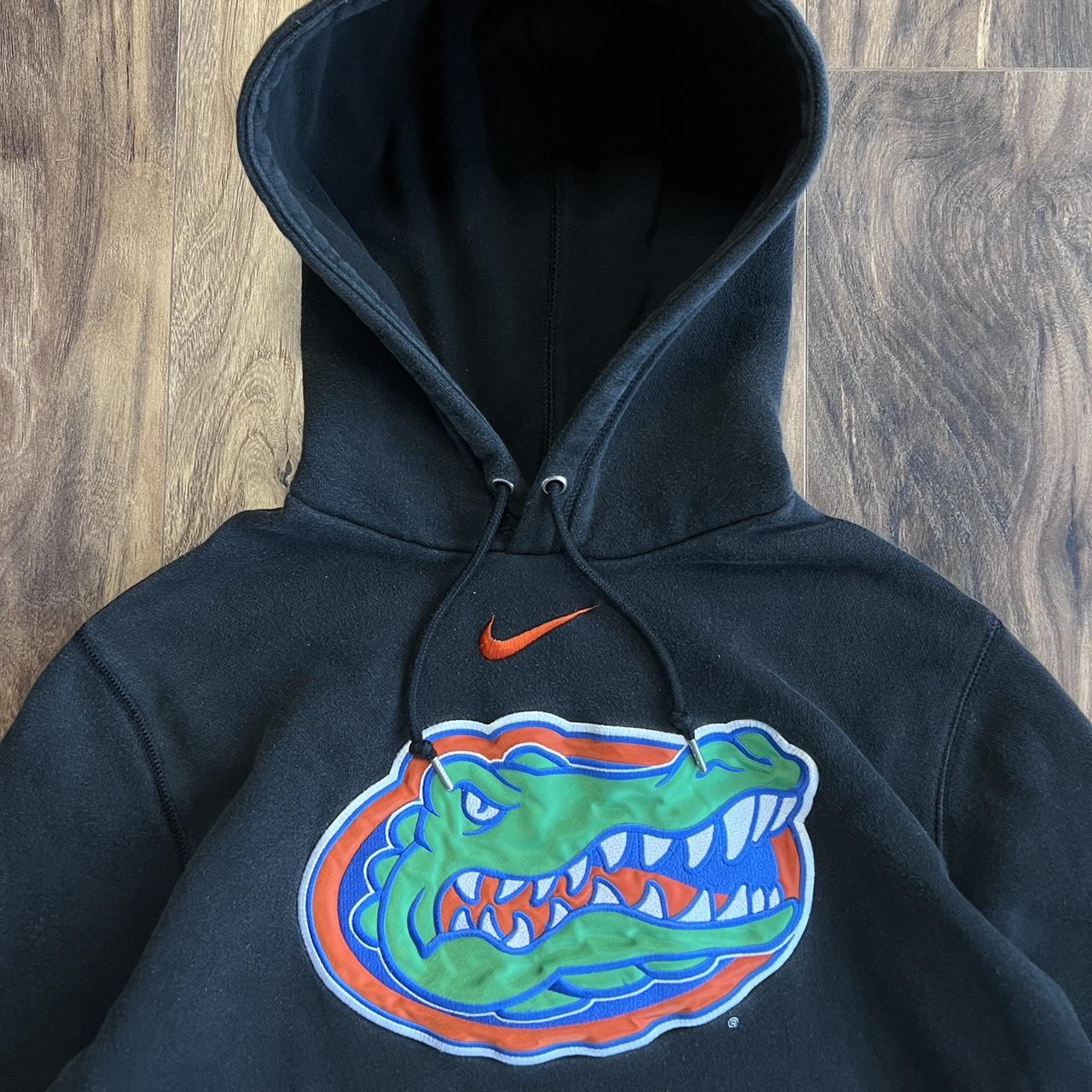 centre logo nike hoodie