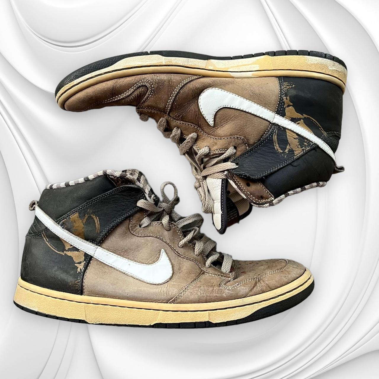 mens cream nike trainers