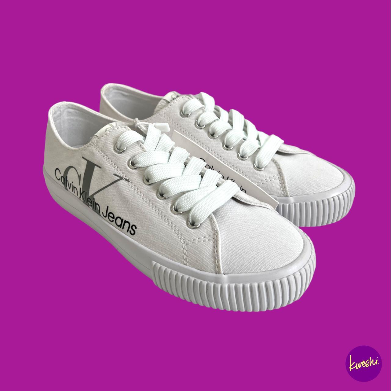 CALVIN KLEIN Junior s Canvas Trainers Low Tops