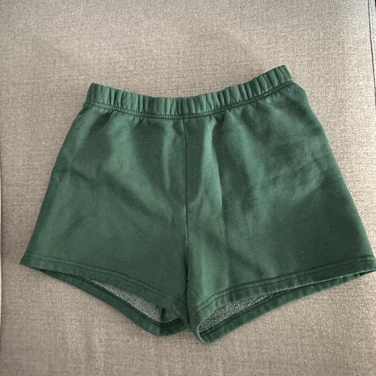 #tna #aritzia #green #cozy #short - Depop