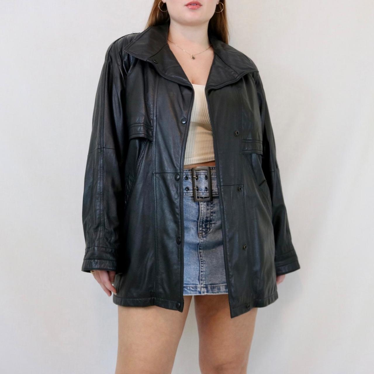 VINTAGE 90s BLACK LEATHER JACKET Timeless black