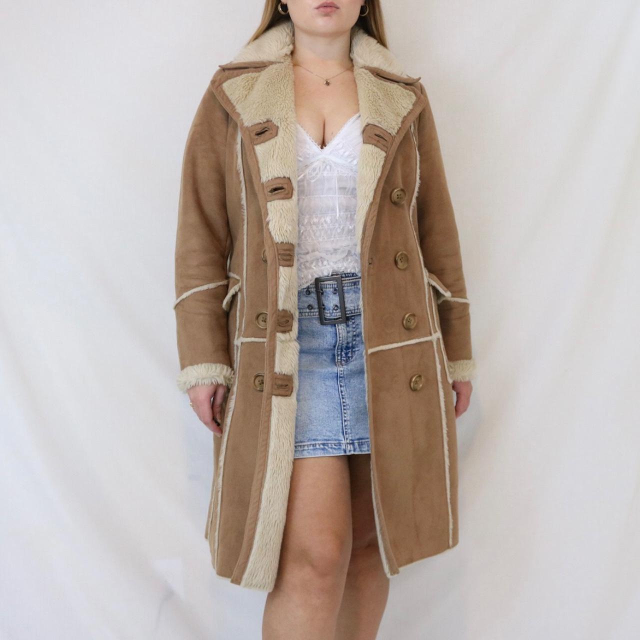 Vintage outlet cream suede faux fur lined coat.