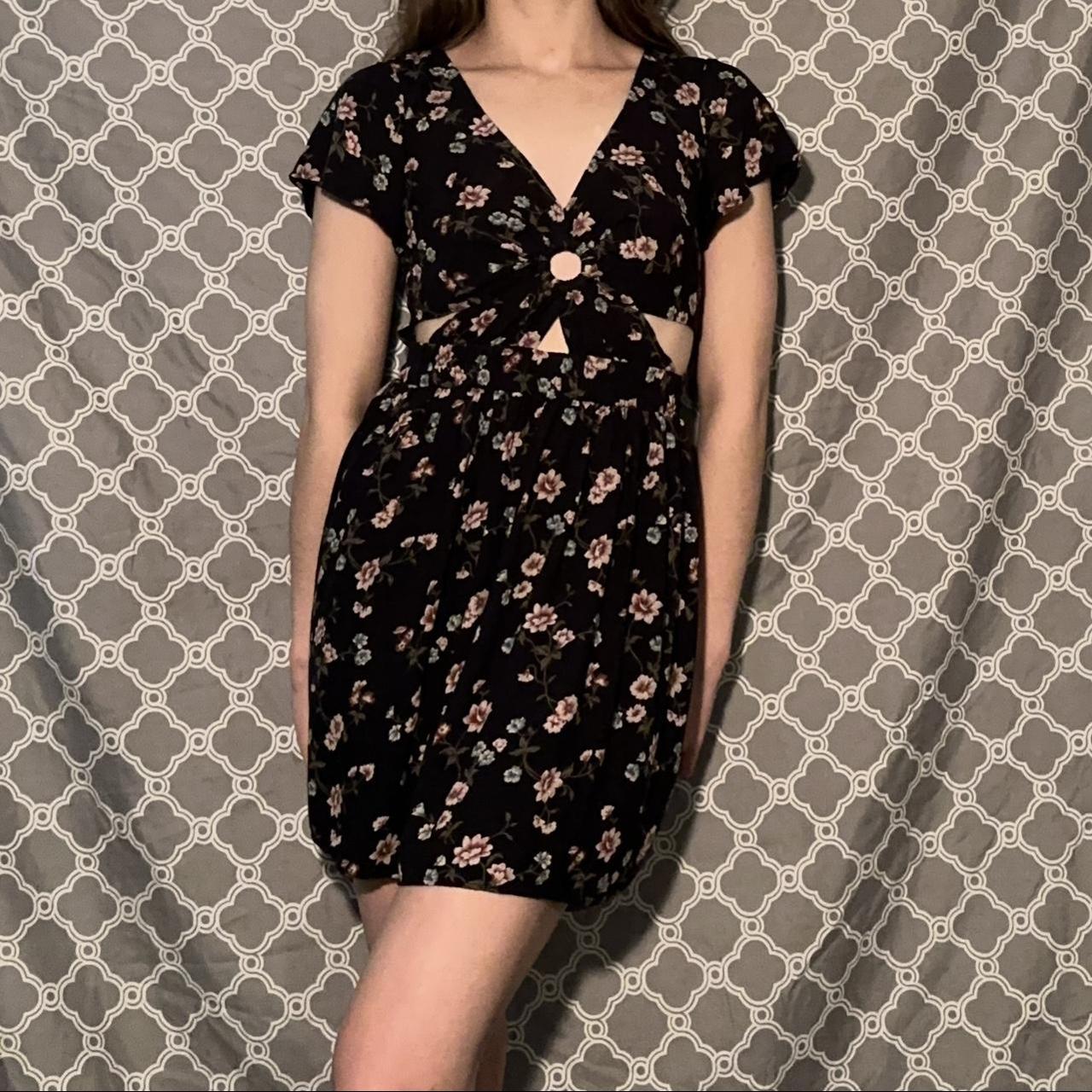 American Eagle Floral Dress - super cute worn a... - Depop