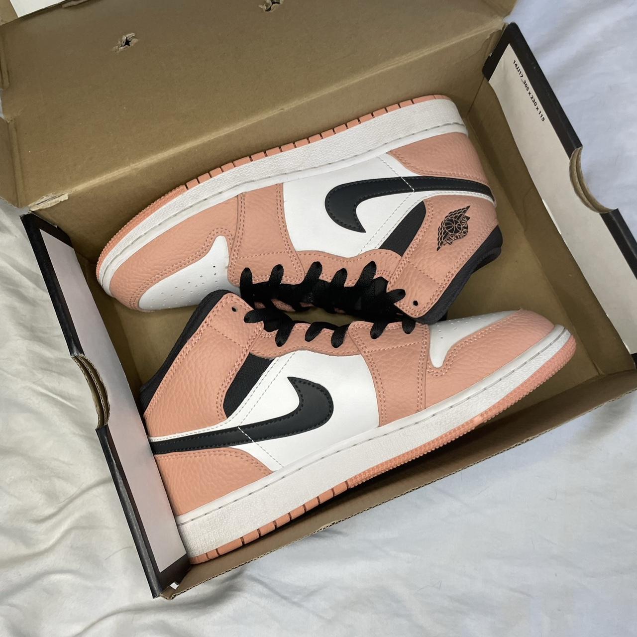 Jordan 1 pink quartz Size 7 youth or womens 8.6 Used... - Depop