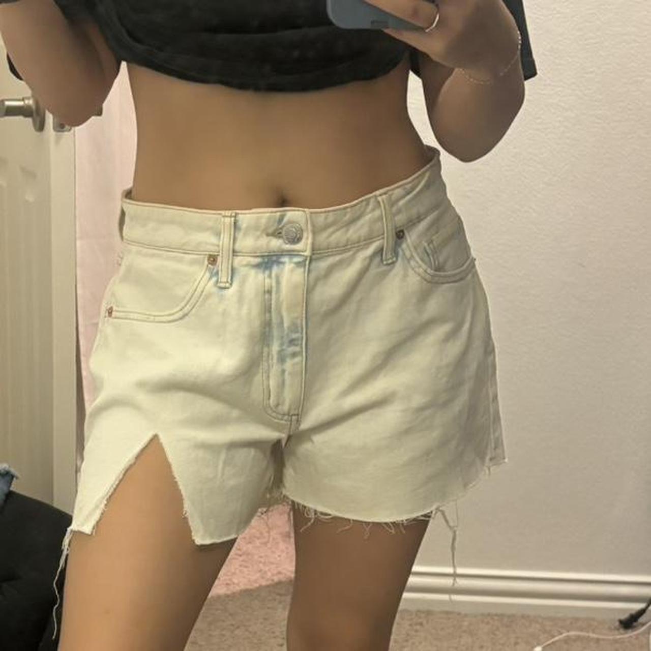 item listed by breesscloset