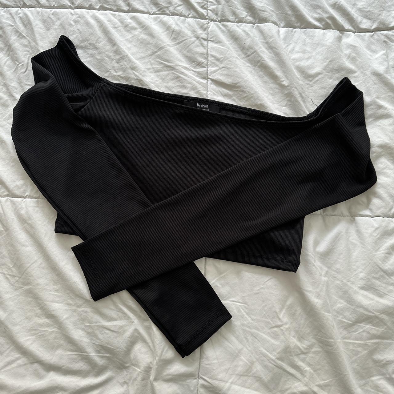 Bershka Women's Black Crop-top | Depop