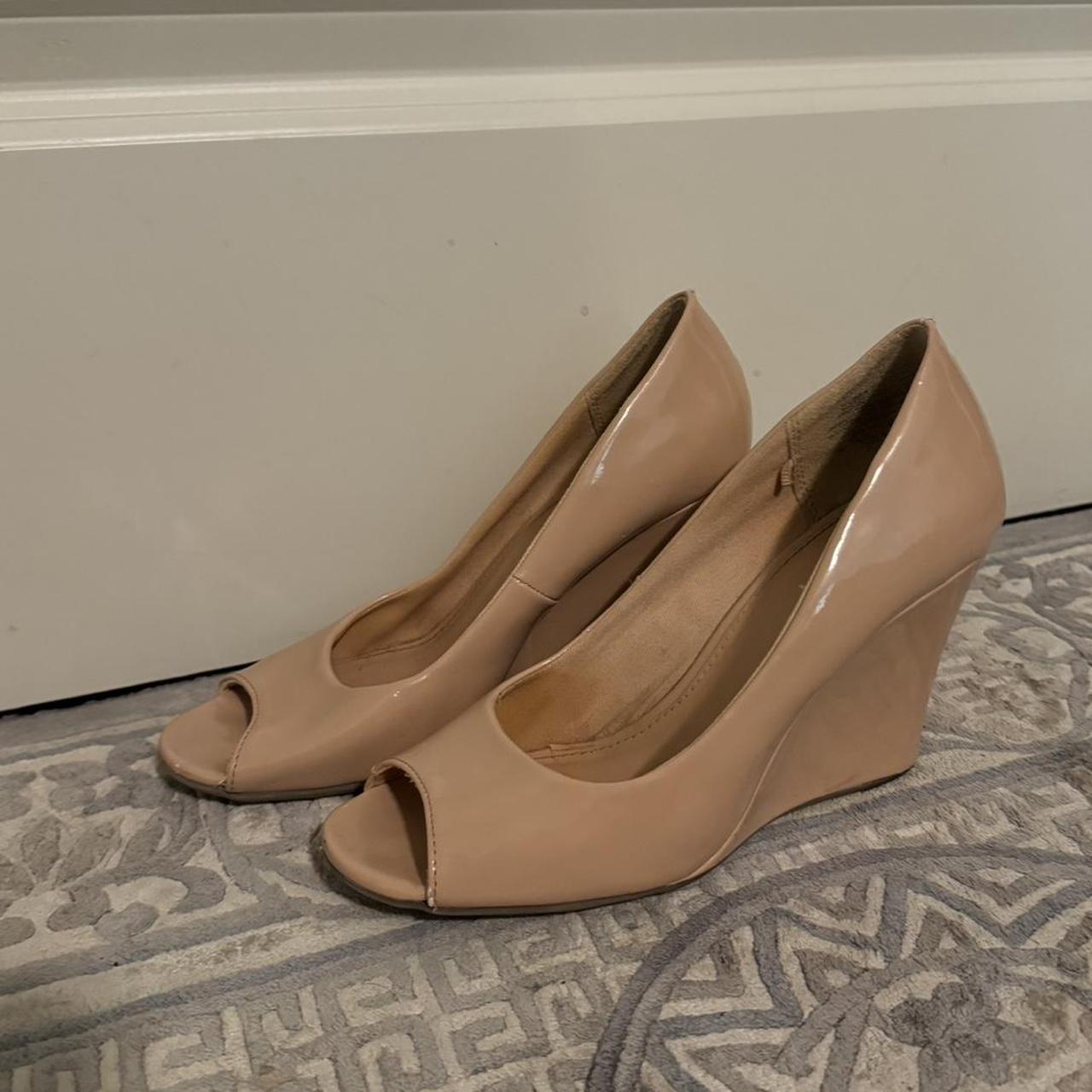 NUDE WEDGE HEELS size 8 some scuffs seen in the