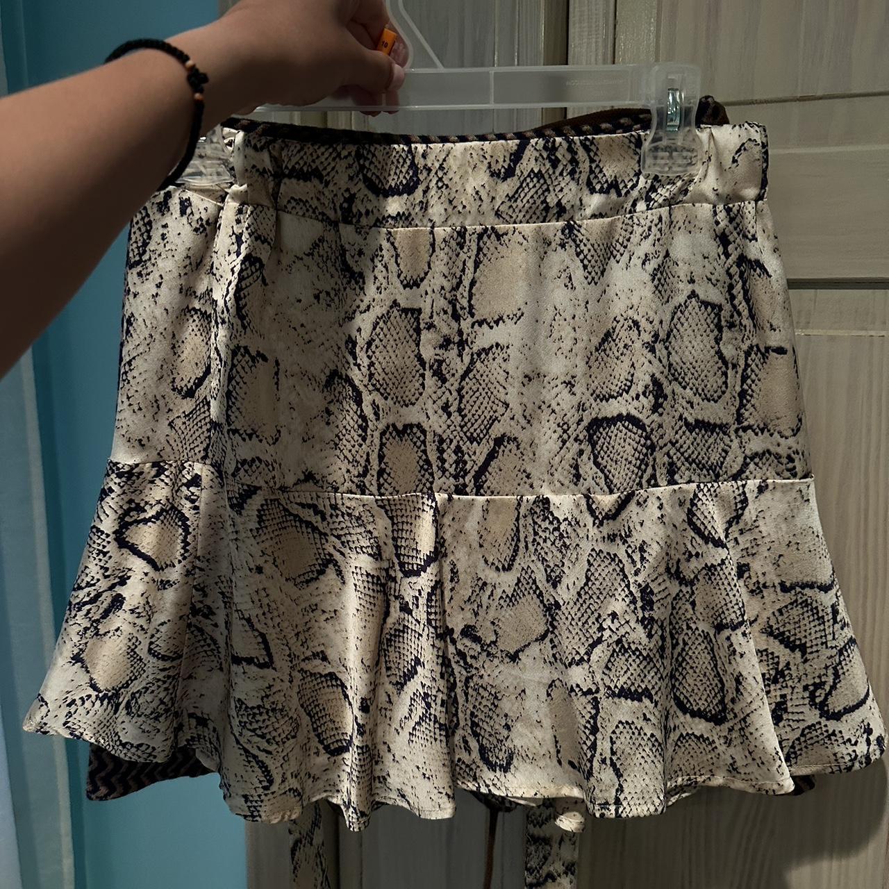 2000s Snakeskin Print Mini Skirt Black And Cream Depop