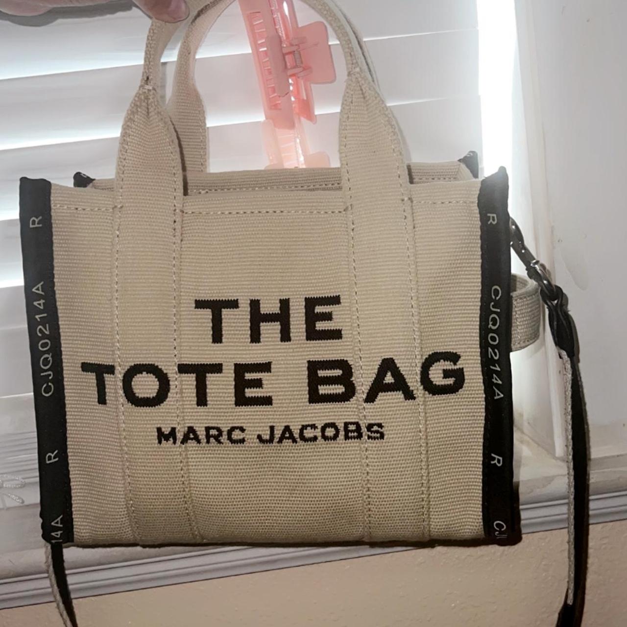 mini marc jacobs tote bag 🩷 rarely used!! make... - Depop
