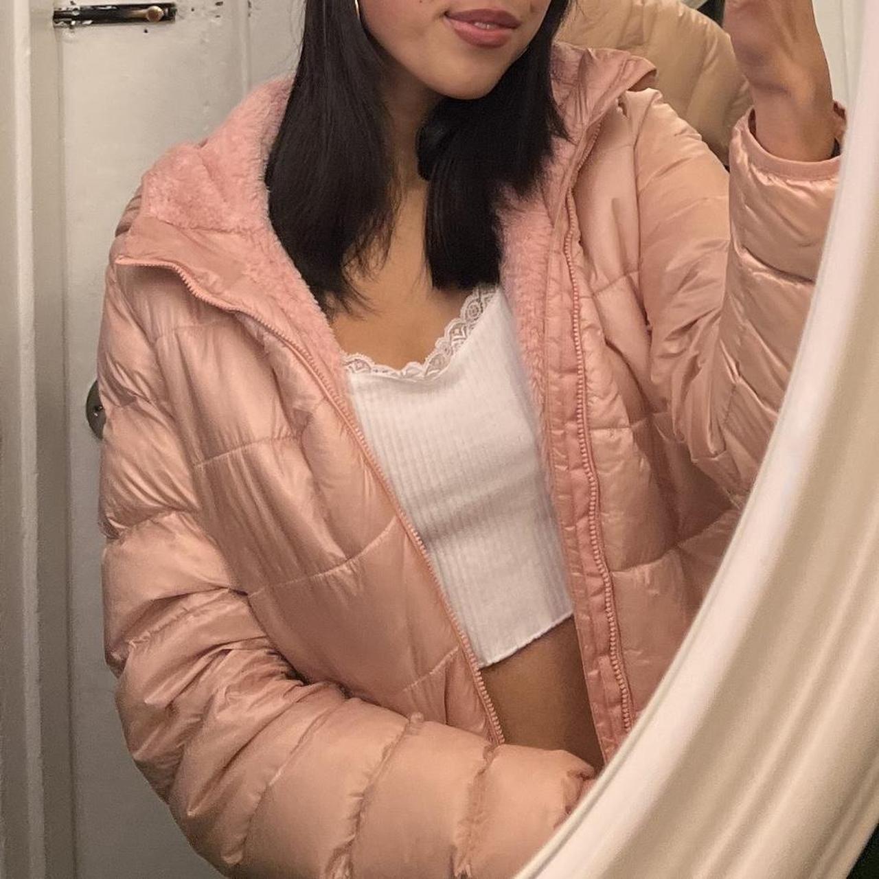 Aritzia baby pink puffer jacket!! In amazing... Depop