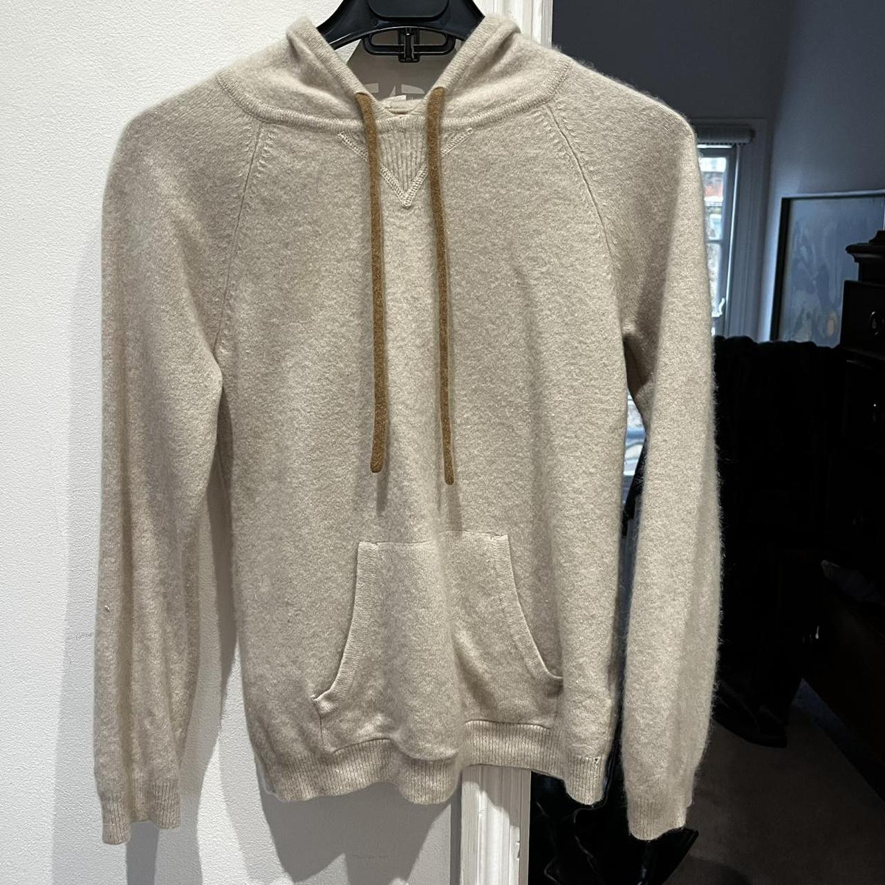 item listed by suzipoz