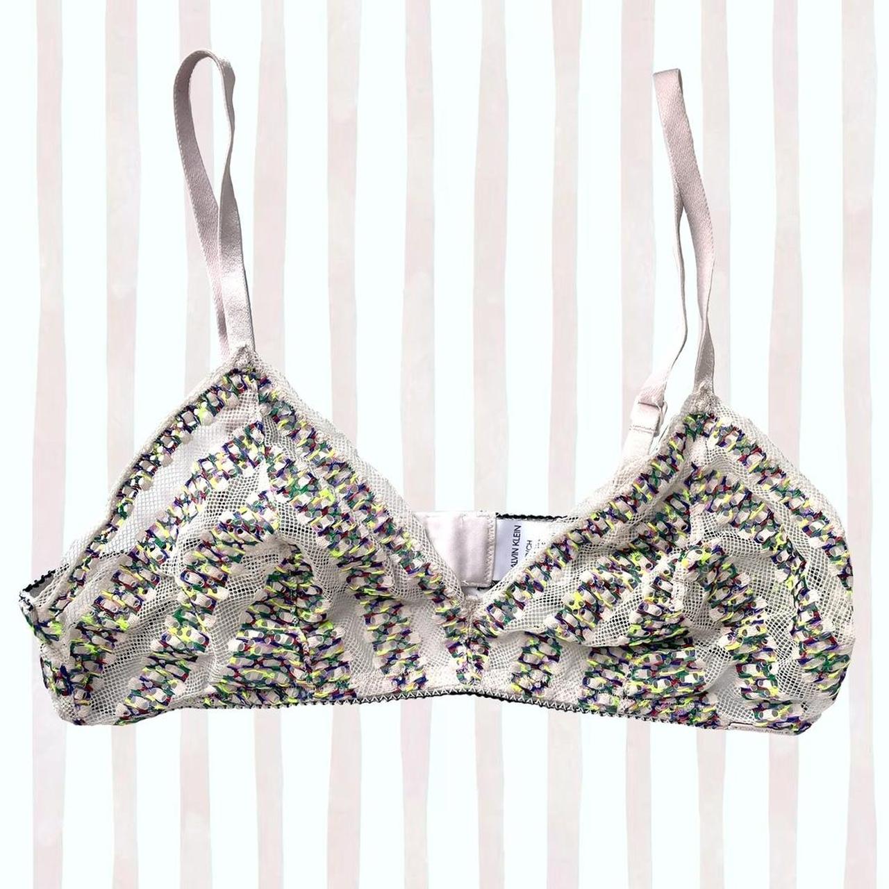 item listed by dolliella