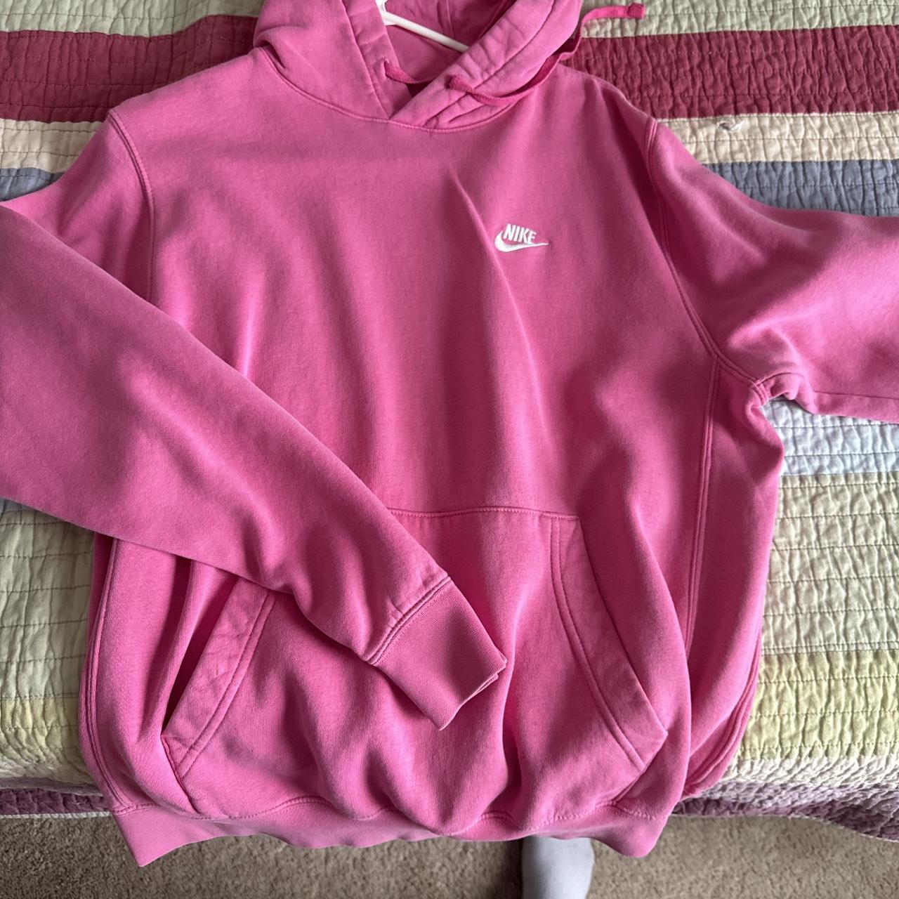 pinker nike hoodie