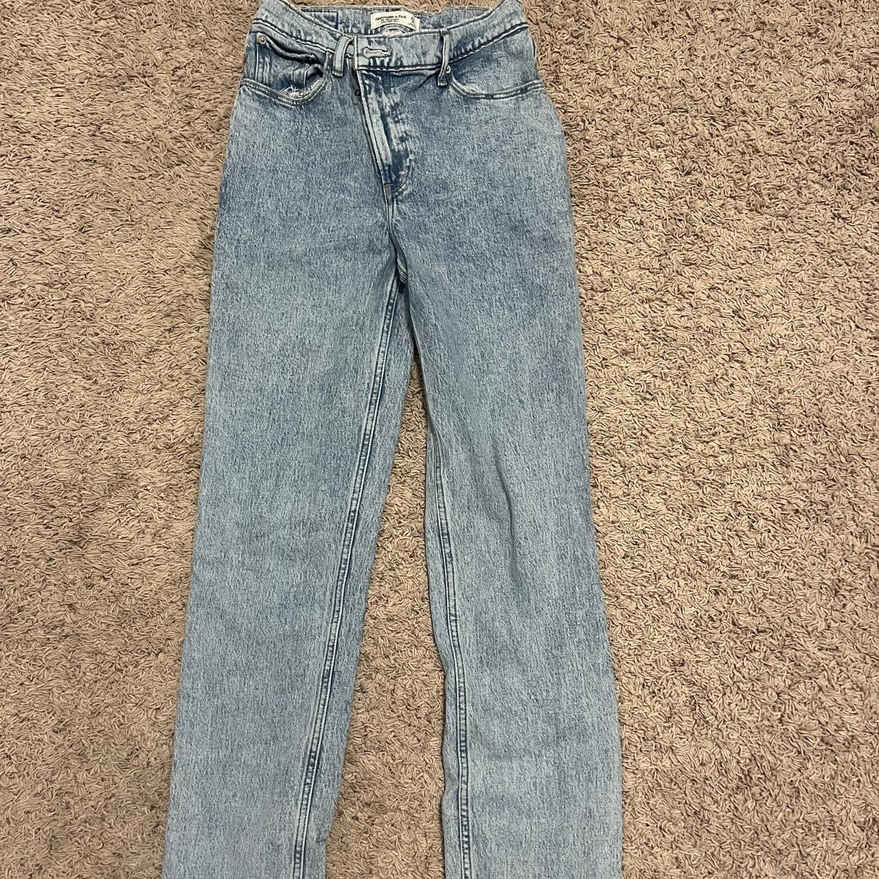 abercrombie cross cross jeans NEVER WORNNN sz 27 long - Depop