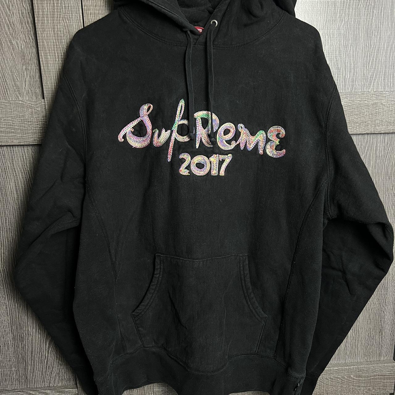 SUPREME SWEATER SIZE L