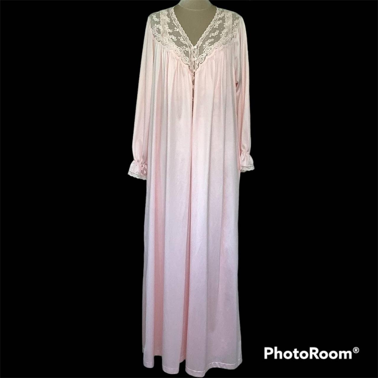 VGUC Vintage Formfit Nightgown And Robe Matching Set... - Depop