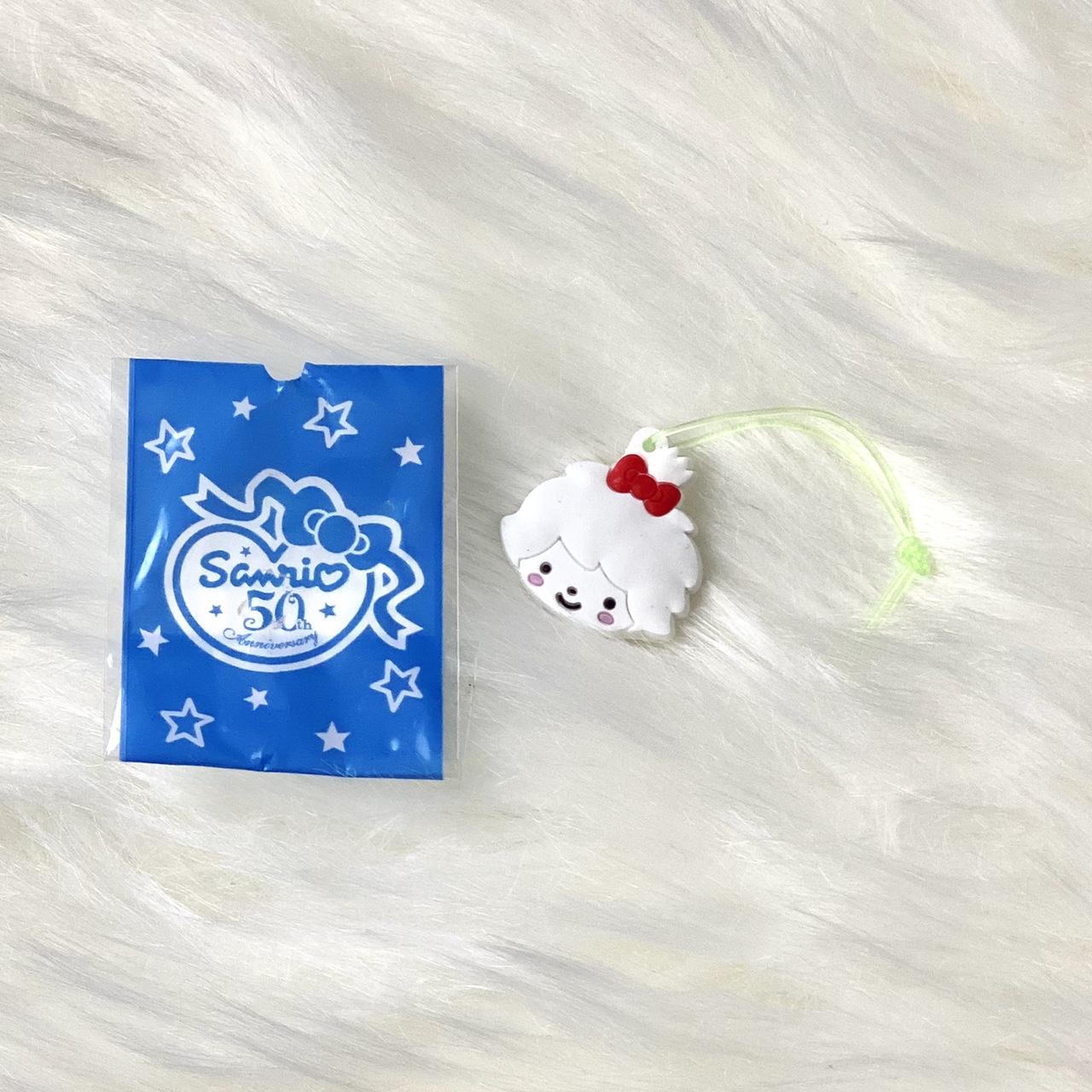 item listed by zoeesmeralda_